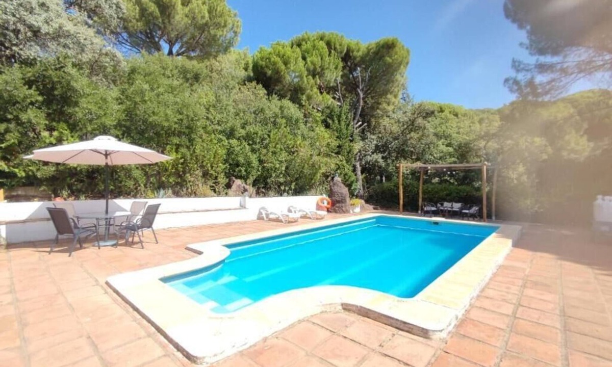 Santa Maria de Trassierra Cottage | Villa with swimming pool in Trassierra, Cordoba