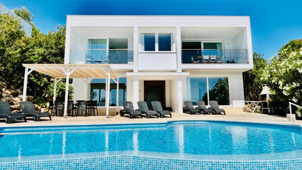 Coves Noves Villa | Villas Tin Coves Noves
