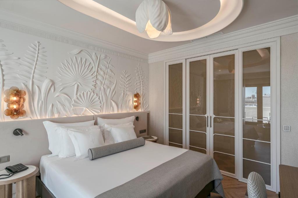 Cortes Hotel | Vincci Centrum
