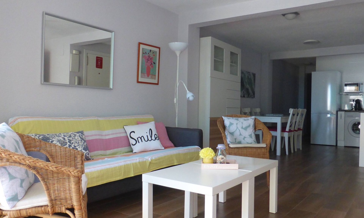 Coveta Fuma Apartment | ViveMar Campello Apartment, 50 meters from the beach