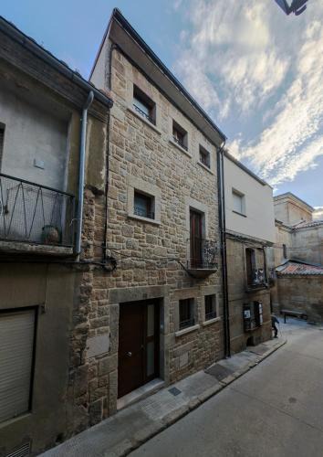 Fermoselle House | Vivienda de Uso Turístico Doña Urraca
