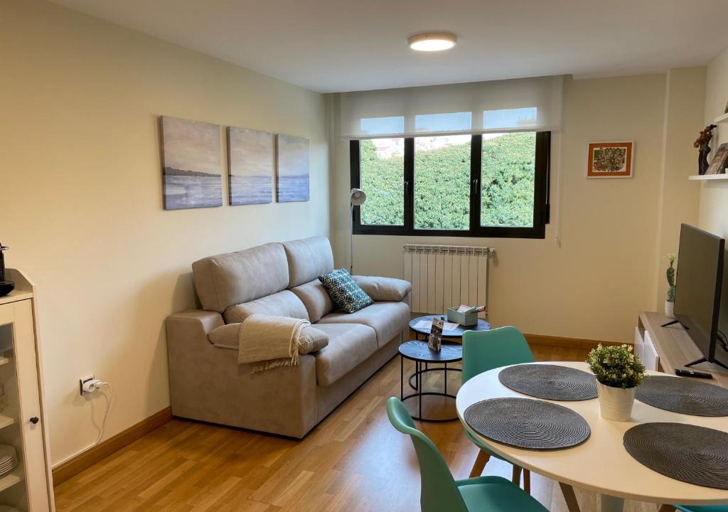 Soria Apartment | Vivienda turística Las Cigüeñas con parking