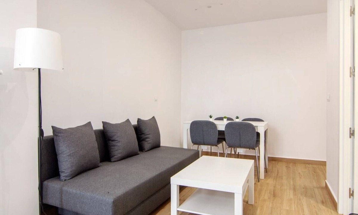 Montolivet Apartment | VLC HOST - Fray Pedro C