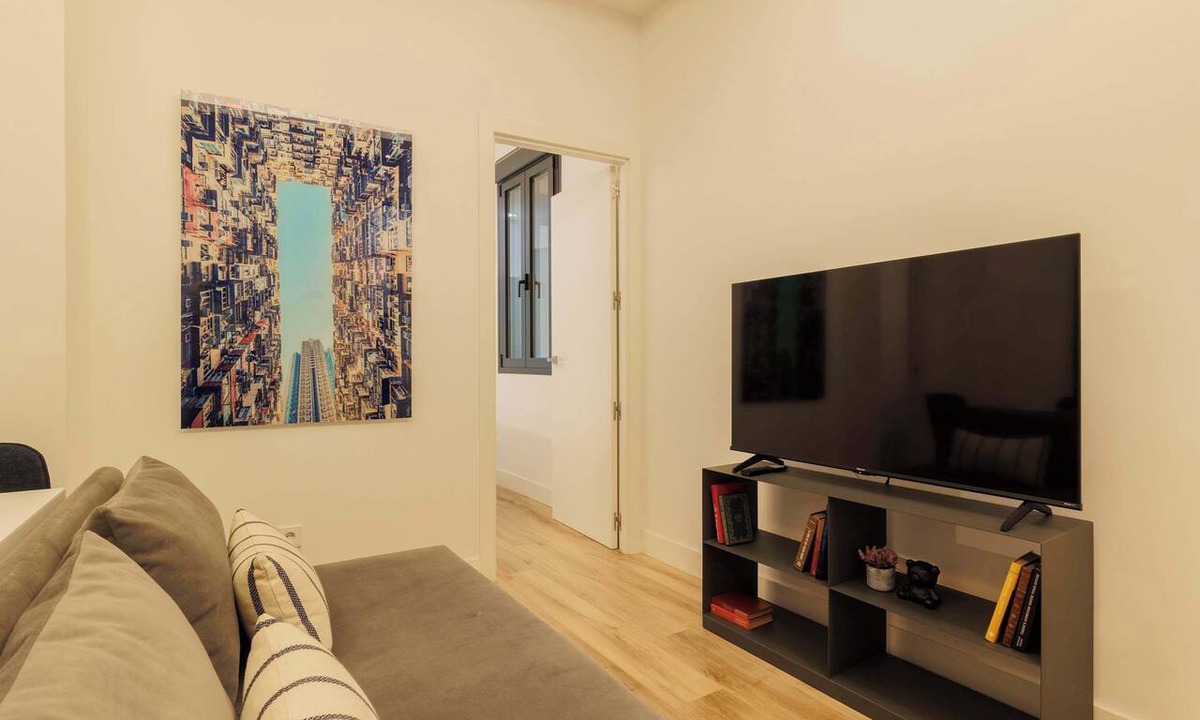 Palacio Apartment | w* | Engaging 3BR at Palacio Real
