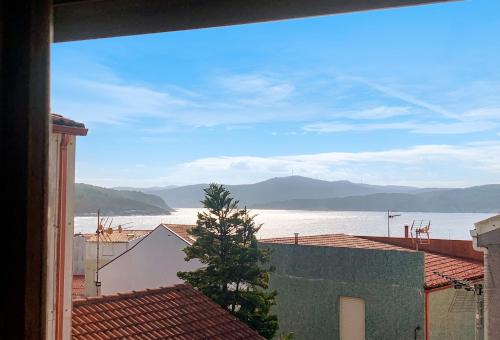 Corme Porto House | Welcoming House with Sea View in Corme-Porto