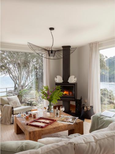 Val De San Vicente Villa | Wishome- Villa privada de ensueño sobre el mar, piscina climatizada