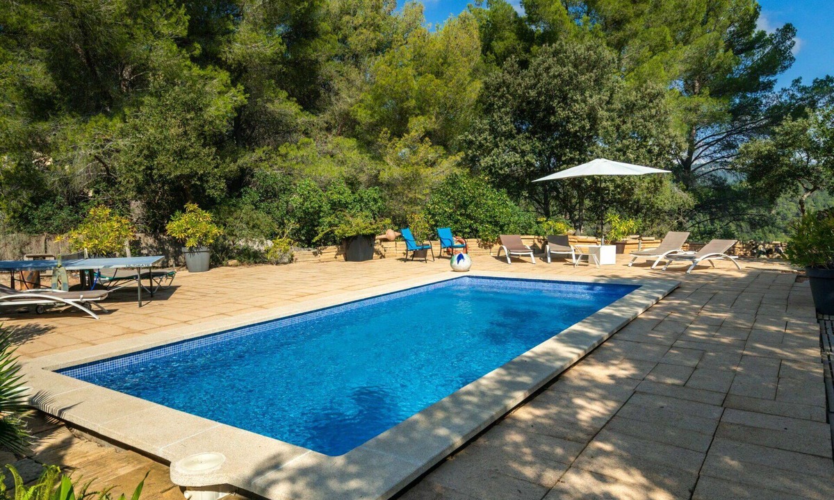 Urbanitzacio Es Verger House | Wonderful private villa for 8 people with A/C, private pool, WIFI, TV, patio and panoramic view