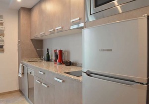 1.2 NEW in center ROSES with WI-FI, AC and TV sat at 60 m MAR