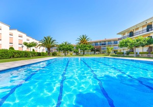 1CB K2 -2 Bedroom apartment in a very quiet area with garden and communal pool near the beach of Calella de Palafrugell
