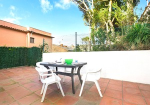 1GER 03 - Simple 3 bedroom apartment only 150m from the beach of Llafranc
