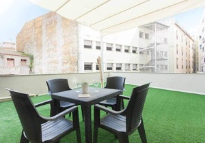 2-bed apartment in the Centre of Girona w terrace
