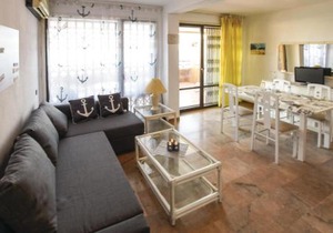 2 Bedroom Cozy Apartment In Aguadulce