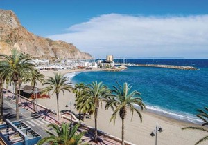 2 Bedroom Cozy Apartment In Aguadulce