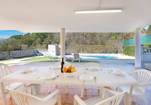 2BRIS01 - Cozy house with private pool and 5 bedrooms located in a quiet area