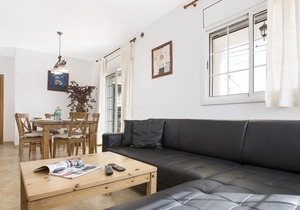 2CAROL01 - Nice 4 bedroom house with private pool located in a quiet residential area