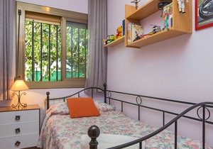 2CON01 - Cozy 4 bedroom house with garden and private pool located in a quiet area
