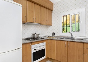 2MARI01 - 6 bedroom house with private swimming pool in a quiet location