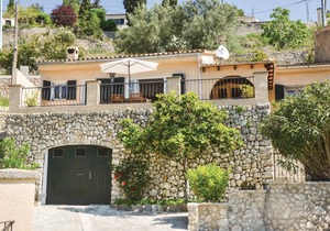 3 bedroom accommodation in Galilea