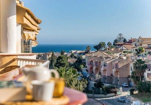 69-Penthouse Apartment with Views in Torreblanca, Fuengirola