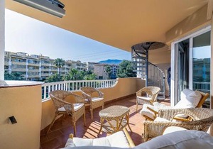 69-Penthouse Apartment with Views in Torreblanca, Fuengirola