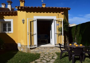 77 m² House ∙ 2 bedrooms ∙ 5 guests
