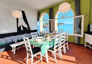 Apartamento con jardín a 11 metros de la playa. CG.