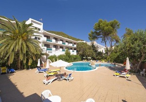 Apartamentos Cala LLonga Playa