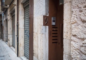 Apartment 4 + 1 in Carrer de Ginesta, Girona