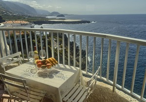 Apartment in first sea line