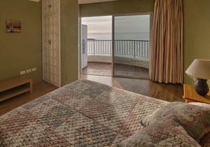 Apartment in first sea line