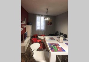 APPARTEMENT STYLE POP ART avec GARAGE CENTRE HISTORIQUE BEZIERS