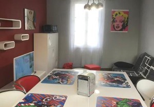APPARTEMENT STYLE POP ART avec GARAGE CENTRE HISTORIQUE BEZIERS