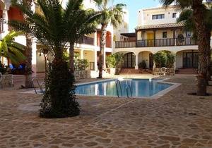 Beautiful Townhouse with Sea Views in Harbour Lights 2 Bedrooms Sleeps 4
