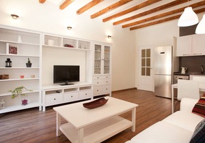 Casa Milá - large apt in Gracia district - FREE WIFI