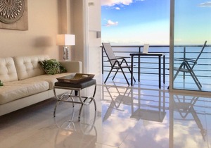 Castillo Santa Clara First line Carihuela beach. Wifi. Satellite TV Southwest