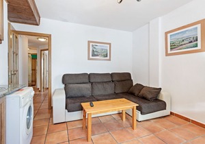 Charming Apartment in Gudar with Terrace