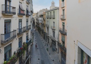 Cort Reial 3B - Holiday Apartment Rental in Girona | Bravissimo