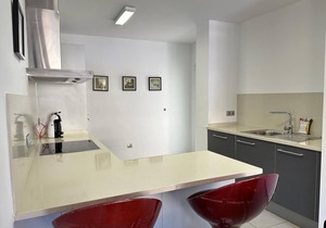 Drugstore A B - Three Bedroom Apartment, Sleeps 8