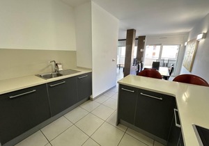 Drugstore A B - Three Bedroom Apartment, Sleeps 8