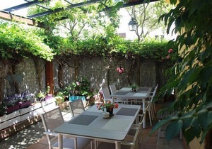 Edulis house for 8 people. Optional for 10 people