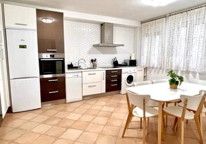 Espacios Blanco Plaza Mayor LUX: two rooms, 5 beds, balconies with views of the Plaza Mayor itself!