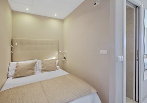 First line beach. Castillo Santa Clara. Reformed. Free WIFI. Satellite TV