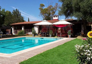 Great Family Villa in residential area with easy access to all of the Island