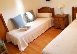 Great Family Villa in residential area with easy access to all of the Island