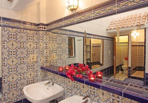 Holiday Villa and Seminar center with sea view and garden in Tenerife.