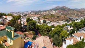Holidays2Malaga Candado House pool & garden