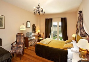 Hotel Santa Coloma del Camino