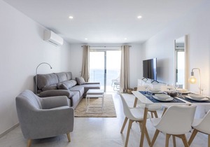 Incredible apartment with sea views 7. 2