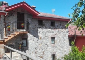 Lorences Rural Apartments with mountain views for 5 people