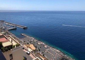 Magnific flat with panoramic sea views